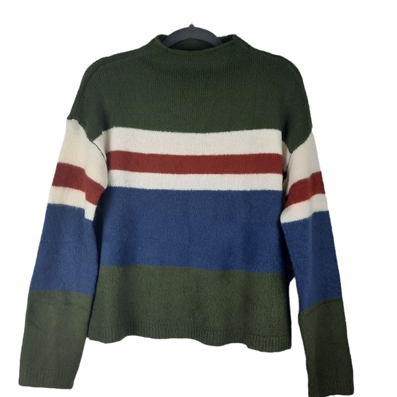 Hem & Thread Color-Block Soft Knit Sweater - Picture 4 of 12